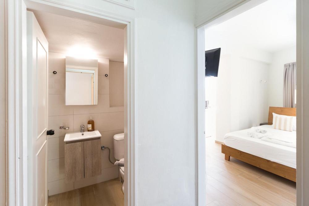 ريثيمنو Theo Apartments المظهر الخارجي الصورة