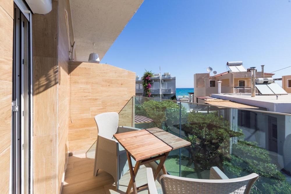 ريثيمنو Theo Apartments المظهر الخارجي الصورة